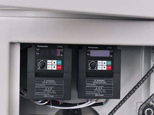 Máy đóng gói điền mẫu nằm ngang PLC Con dấu vận chuyển động cơ servo